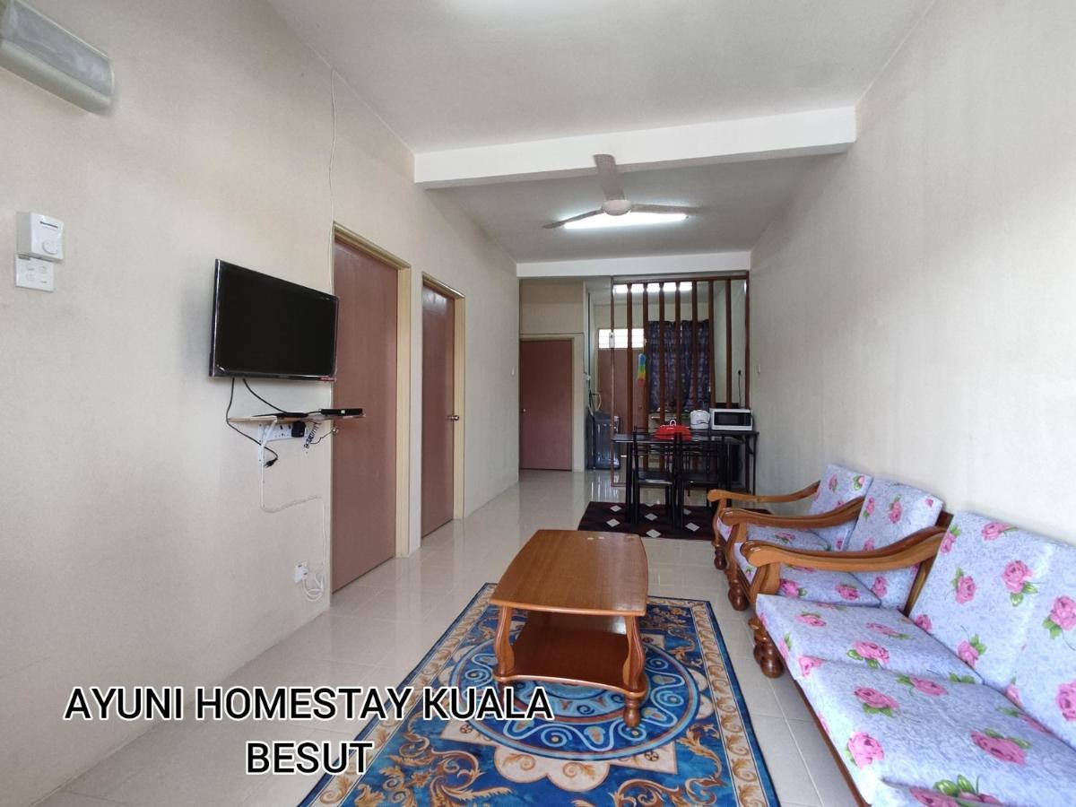 Ayuni Homestay Kuala Besut Terengganu Exterior foto